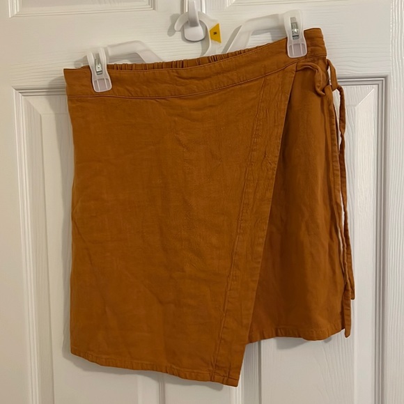 A New Day. Faux Wrap Asymmetrical Skirt. Size Small. - Picture 1 of 4